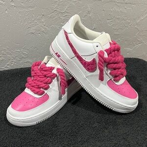🔥🔥 NIKE AIR FORCE 1 AF1 “Custom” Low Sneakers Pink/White - Big Kids Sz 7Y - EUC